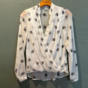 H&M Blouse - White & Black fan design pattern - size 4